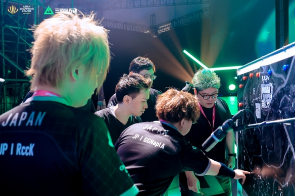 出防线不稳 出防线不稳